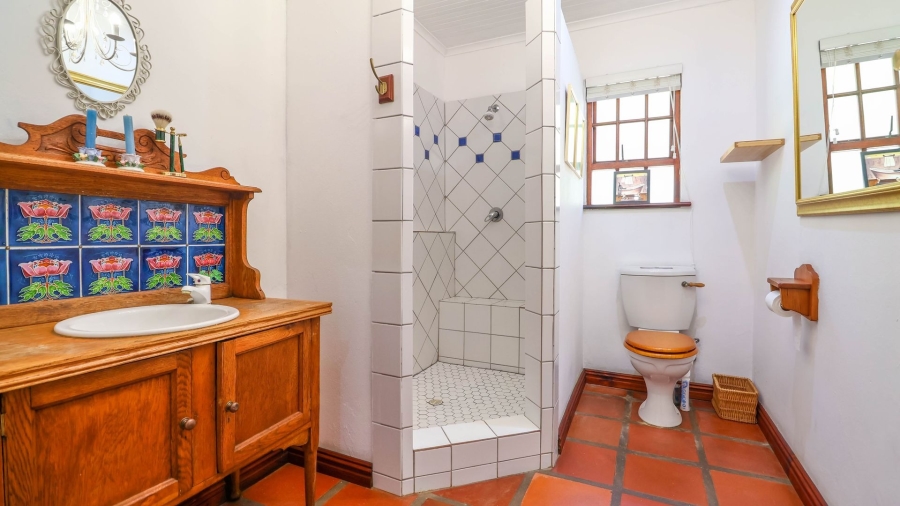 6 Bedroom Property for Sale in Kingfisher Creek Western Cape